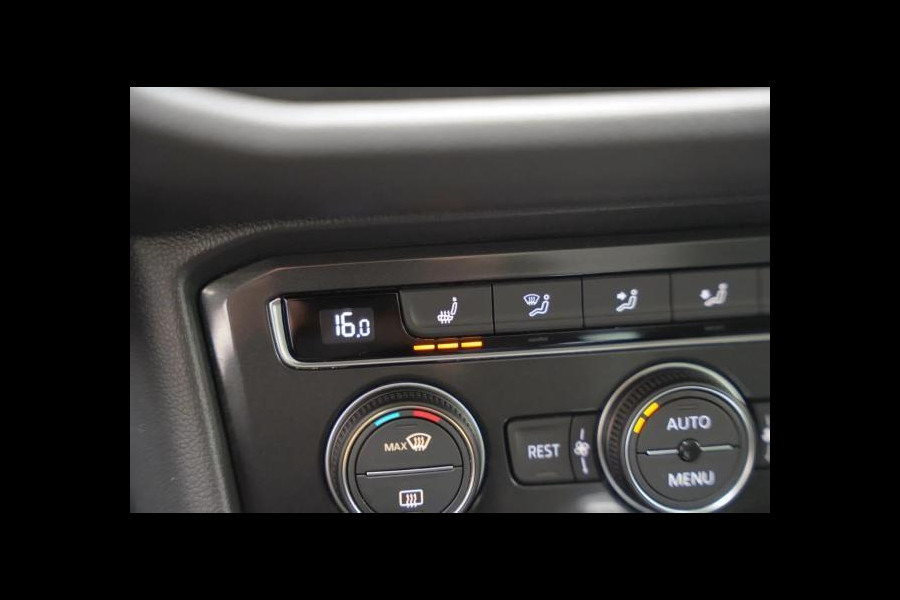 Volkswagen Tiguan 1.4 TSI R-line Automaat | Panoramadak | LED verlichting adaptief | Stoelverwarming | Ergo stoel | Spiegels inklapbaar | Achterui