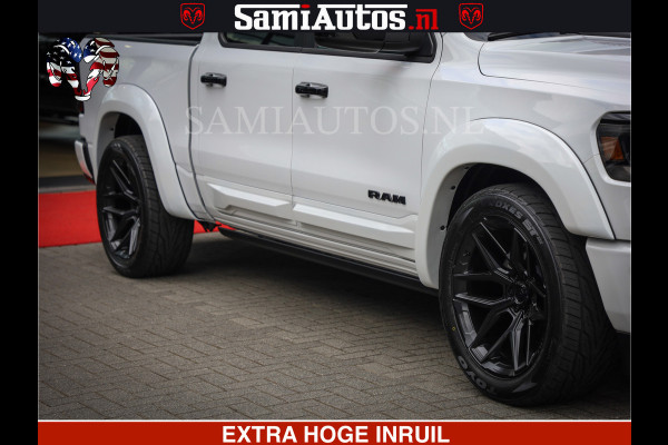 Dodge Ram 1500 Laramie Sport | V8 5,7 402 HP | Krachtige Hemi | Panorama Dak | 12' Scherm | Comfortabele Dubbele Cabine met Royale 5 Zitplaatsen | BPM vrij | Nu Leverbaar uit Voorraad | Voorraad Nr 2527-641273