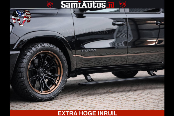 Dodge Ram 1500 Limited Night H.O 540HP 706Nm | Massage + Full Option | De Meest Luxe en Volle Pick-Up in zijn Klasse | Comfortabele Dubbele Cabine met Royale 5 Zitplaatsen | BPM vrij | Nu Leverbaar uit Voorraad | Voorraad Nr 2323 - 5168