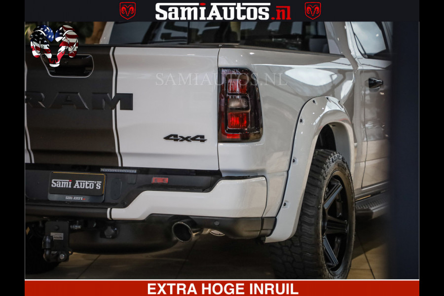 Dodge Ram 1500 GEEN MEERPRIJS | ALL IN | HELLCAT WHEELS | WIDE BODY | Laramie Night | 420Pk 636 Nn | Extra Groot Scherm + Passagiers Scher Comfortabele Dubbele Cabine met Royale 5 Zitplaatsen | Nu Leverbaar uit Voorraad | Voorraad Nr 2223 - 5047