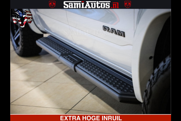 Dodge Ram 1500 GEEN MEERPRIJS | ALL IN | HELLCAT WHEELS | WIDE BODY | Laramie Night | 420Pk 636 Nn | Extra Groot Scherm + Passagiers Scher Comfortabele Dubbele Cabine met Royale 5 Zitplaatsen | Nu Leverbaar uit Voorraad | Voorraad Nr 2223 - 5047