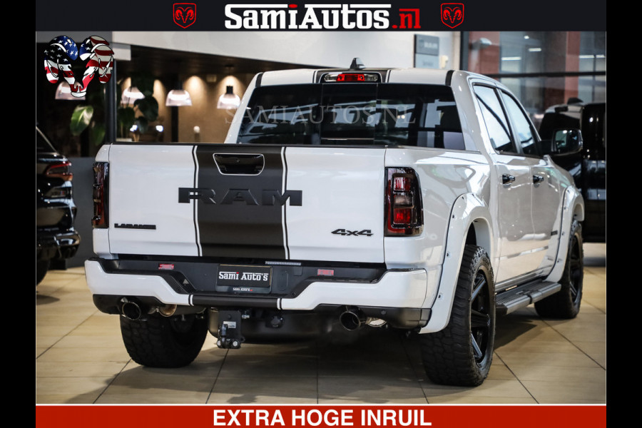 Dodge Ram 1500 GEEN MEERPRIJS | ALL IN | HELLCAT WHEELS | WIDE BODY | Laramie Night | 420Pk 636 Nn | Extra Groot Scherm + Passagiers Scher Comfortabele Dubbele Cabine met Royale 5 Zitplaatsen | Nu Leverbaar uit Voorraad | Voorraad Nr 2223 - 5047