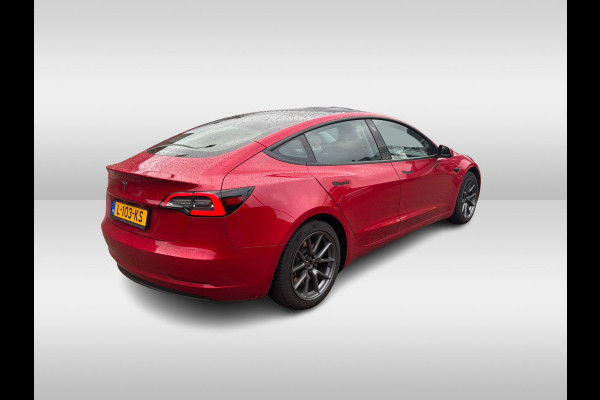 Tesla Model 3 Standard RWD Plus 60 kWh / SoH 89.5% / FACELIFT / Autopilot / Panoramadak / Camera / Leder / 19'' / Leder / Premium Audio / Warmtepomp
