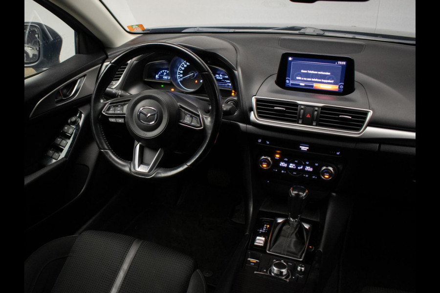 Mazda 3 2.0 SkyActiv-G 120 SkyLease+ Sport (NAVI,CLIMATE,CRUISE,PDC,STOEL/STUUR VERWARMING,GETINT,XENON,SPORTSTOELEN,LM VELGEN)