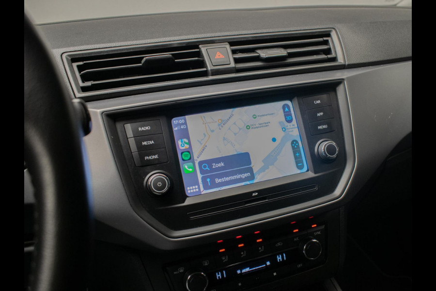 Seat Ibiza 1.0 TSI Style Sport (APPLE CARPLAY,NAVI,LED,CAMERA,PDC,GETINT,SPORTSTOELEN,CLIMATE,NETTESTAAT)