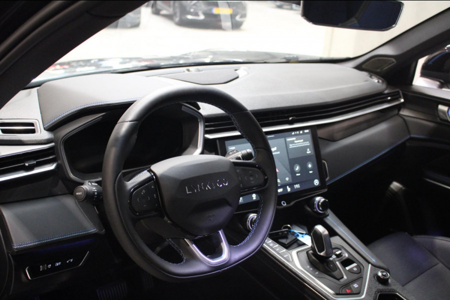 Lynk & Co 01 1.5 Zwarte Hemel/360 Camera/NL auto Prijs is rijklaar nieuwstaat