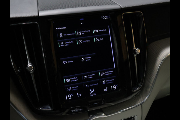 Volvo XC60 2.0 B5 Inscription [TREKHAAK, CAMERA, APPLE CARPLAY, ANDROID AUTO, MEMORY SEATS, STUURWIEL VERWARMD, NIEUWSTAAT]