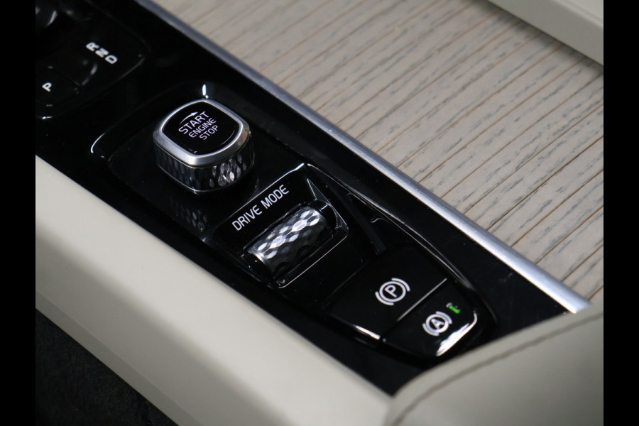 Volvo XC60 2.0 B5 Inscription [TREKHAAK, CAMERA, APPLE CARPLAY, ANDROID AUTO, MEMORY SEATS, STUURWIEL VERWARMD, NIEUWSTAAT]