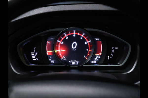 Volvo V40 Cross Country 1.5 T3 Polar+ Luxury [TREKHAAK, PANORAMADAK, KEYLESS ENTRY, CAMERA, VOL LEDER, STOELVERWARMING, NIEUWSTAAT]