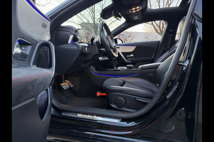 Mercedes-Benz CLA-Klasse 180 AMG SPORT AUT PANO LEDER LED CARPLAY KEYLESS