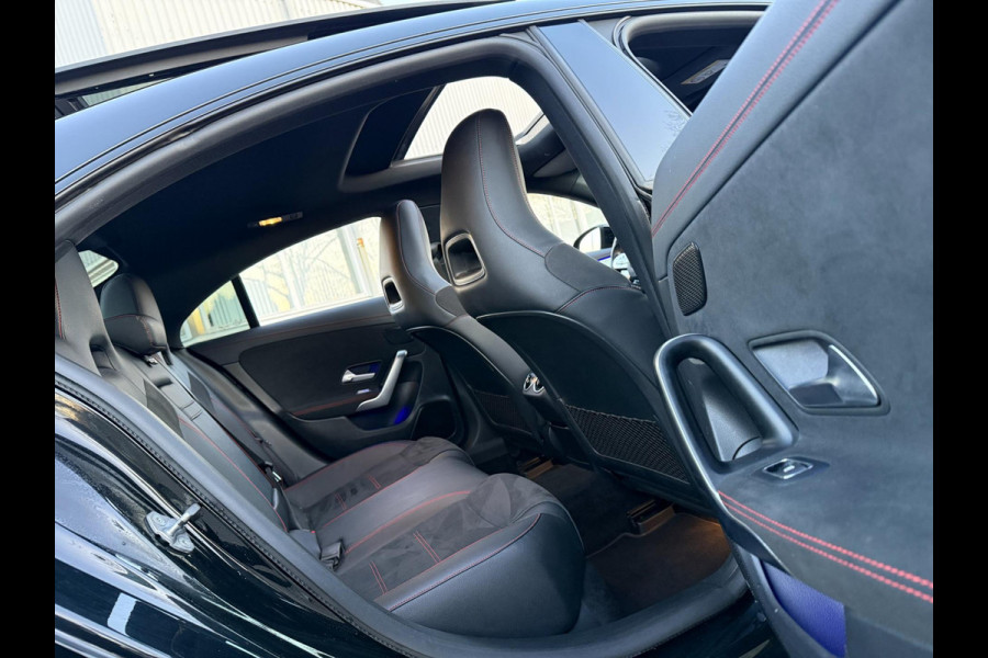 Mercedes-Benz CLA-Klasse 180 AMG SPORT AUT PANO LEDER LED CARPLAY KEYLESS
