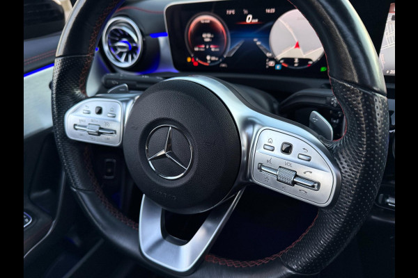 Mercedes-Benz CLA-Klasse 180 AMG SPORT AUT PANO LEDER LED CARPLAY KEYLESS