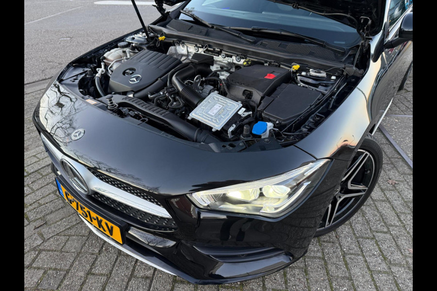 Mercedes-Benz CLA-Klasse 180 AMG SPORT AUT PANO LEDER LED CARPLAY KEYLESS