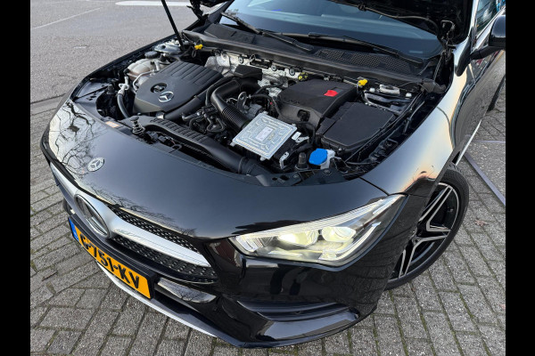 Mercedes-Benz CLA-Klasse 180 AMG SPORT AUT PANO LEDER LED CARPLAY KEYLESS