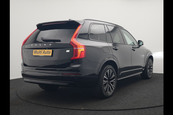 Volvo XC90 T8 Recharge AWD Plus Dark LONG RANGE 7 Persoons Plug In Hybrid 456pk Dealer O.H. PHEV | Trekhaak Af Fabriek | Panodak | Adaptive Cruise | Camera | Harman & Kardon | Lederen Sportstoelen Memory & Verwarmd | Stuur Verwarmd | Google Assistent | Apple Carplay | Keyless | DAB