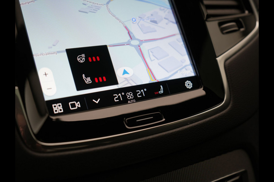 Volvo XC90 T8 Recharge AWD Plus Dark LONG RANGE 7 Persoons Plug In Hybrid 456pk Dealer O.H. PHEV | Trekhaak Af Fabriek | Panodak | Adaptive Cruise | Camera | Harman & Kardon | Lederen Sportstoelen Memory & Verwarmd | Stuur Verwarmd | Google Assistent | Apple Carplay | Keyless | DAB