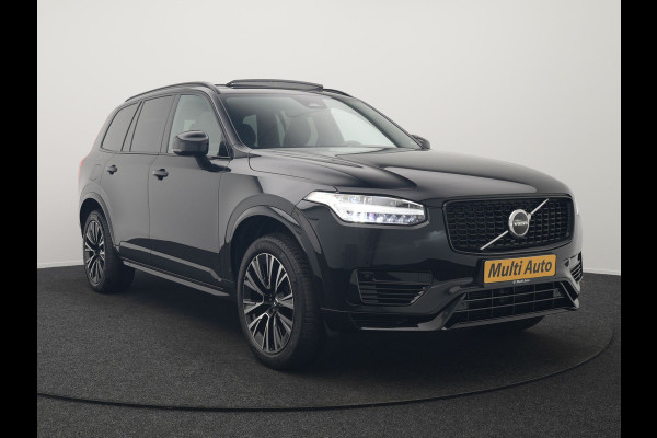 Volvo XC90 T8 Recharge AWD Plus Dark LONG RANGE 7 Persoons Plug In Hybrid 456pk Dealer O.H. PHEV | Trekhaak Af Fabriek | Panodak | Adaptive Cruise | Camera | Harman & Kardon | Lederen Sportstoelen Memory & Verwarmd | Stuur Verwarmd | Google Assistent | Apple Carplay | Keyless | DAB