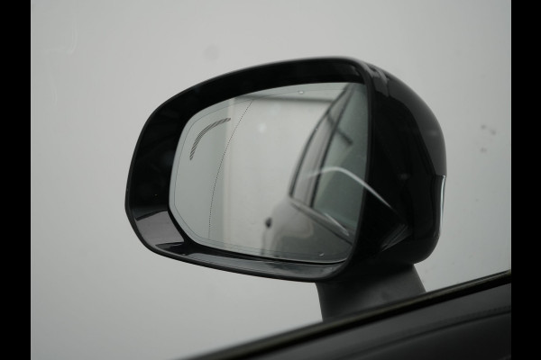 Volvo XC90 T8 Recharge AWD Plus Dark LONG RANGE 7 Persoons Plug In Hybrid 456pk Dealer O.H. PHEV | Trekhaak Af Fabriek | Panodak | Adaptive Cruise | Camera | Harman & Kardon | Lederen Sportstoelen Memory & Verwarmd | Stuur Verwarmd | Google Assistent | Apple Carplay | Keyless | DAB