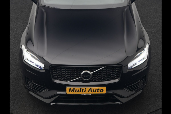 Volvo XC90 T8 Recharge AWD Plus Dark LONG RANGE 7 Persoons Plug In Hybrid 456pk Dealer O.H. PHEV | Trekhaak Af Fabriek | Panodak | Adaptive Cruise | Camera | Harman & Kardon | Lederen Sportstoelen Memory & Verwarmd | Stuur Verwarmd | Google Assistent | Apple Carplay | Keyless | DAB