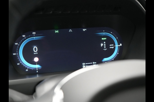 Volvo XC90 T8 Recharge AWD Plus Dark LONG RANGE 7 Persoons Plug In Hybrid 456pk Dealer O.H. PHEV | Trekhaak Af Fabriek | Panodak | Adaptive Cruise | Camera | Harman & Kardon | Lederen Sportstoelen Memory & Verwarmd | Stuur Verwarmd | Google Assistent | Apple Carplay | Keyless | DAB