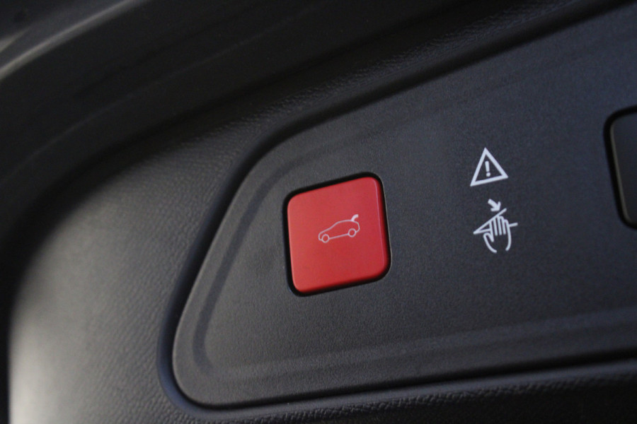 Peugeot 3008 1.2 PureTech Allure |Pano|