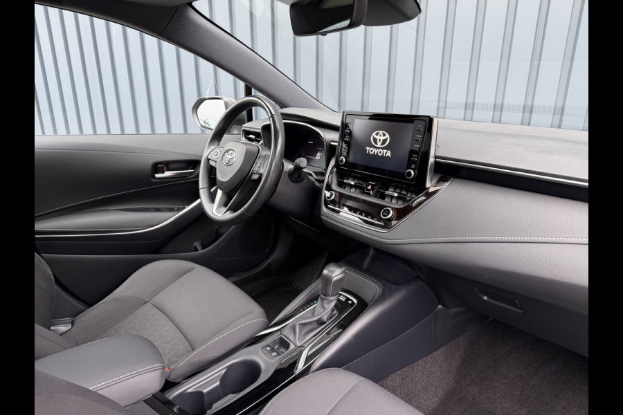 Toyota Corolla 1.8 Hybrid Style | Schuif/- kantel dak | Afnm. Trekhaak | Oxide Brons | Rijklaar!!