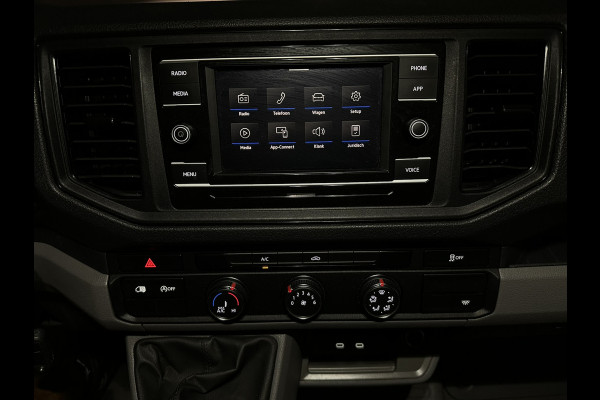 Volkswagen Crafter 2.0 TDI 140pk L3H3 L2H2 Euro6 Airco | Camera | Apple carplay | Android auto bijrijdersbank, 3000kg trekvermogen