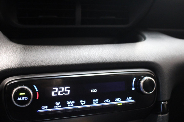 Toyota Yaris 1.5 Hybrid Dynamic Camera/Navi/Cruise Rijklaar incl bovag garantie