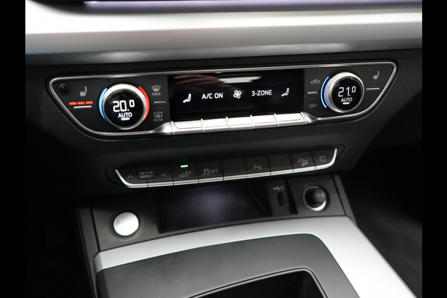 Audi Q5 55 TFSI e Quattro S Line Plug in Hybrid 367pk PHEV | Trekhaak af Fabriek | Alcantara Sportstoelen Verwarmd | Adaptive Cruise | Apple Carplay | Virtual | Navigatie | Camera | DAB |