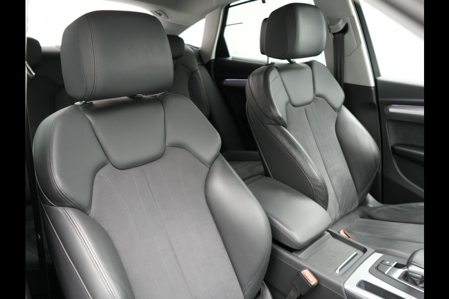 Audi Q5 55 TFSI e Quattro S Line Plug in Hybrid 367pk PHEV | Trekhaak af Fabriek | Alcantara Sportstoelen Verwarmd | Adaptive Cruise | Apple Carplay | Virtual | Navigatie | Camera | DAB |