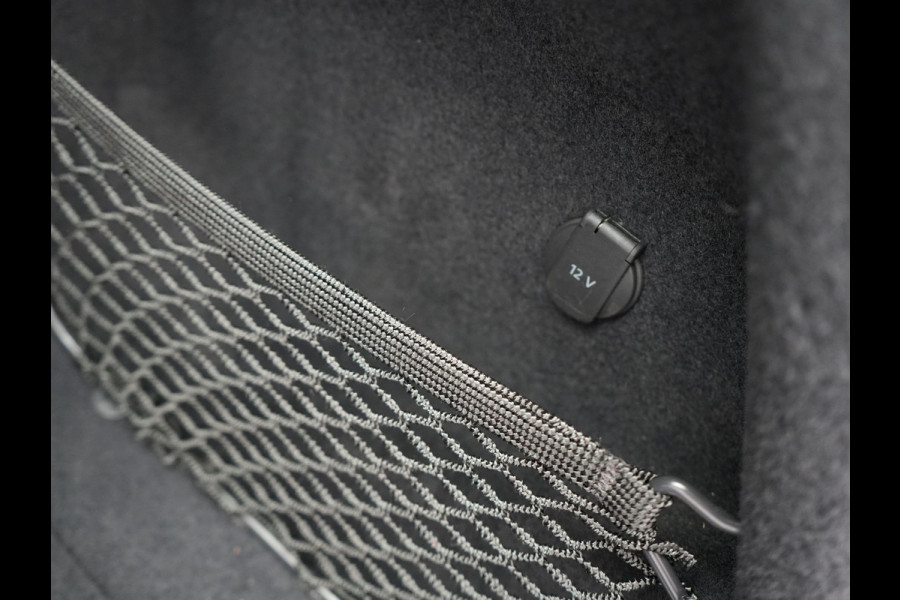 Audi Q5 55 TFSI e Quattro S Line Plug in Hybrid 367pk PHEV | Trekhaak af Fabriek | Alcantara Sportstoelen Verwarmd | Adaptive Cruise | Apple Carplay | Virtual | Navigatie | Camera | DAB |