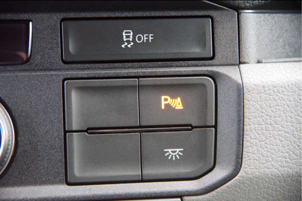 Volkswagen Crafter 2.0 TDI L3H3(L2H2) 140PK, 3P, LED, 3T TREKHAAK, CAMERA, NAVI, CRUISE, AIRCO, PARKEERSENSOREN