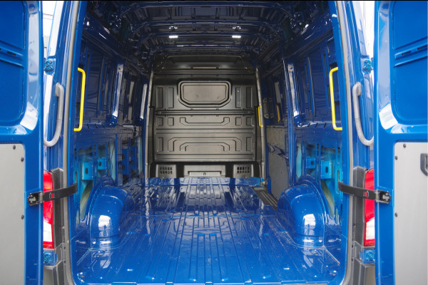 Volkswagen Crafter 2.0 TDI L3H3(L2H2) 140PK, 3P, LED, 3T TREKHAAK, CAMERA, NAVI, CRUISE, AIRCO, PARKEERSENSOREN