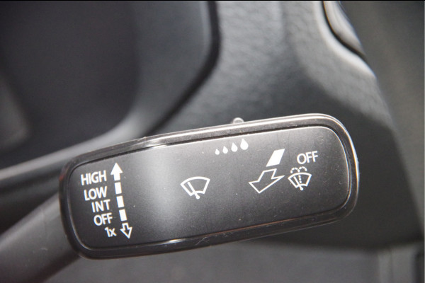 Volkswagen Crafter 2.0 TDI L3H3(L2H2) 140PK, 3P, LED, 3T TREKHAAK, CAMERA, NAVI, CRUISE, AIRCO, PARKEERSENSOREN