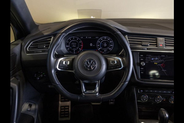 Volkswagen Tiguan 2.0 TSI 4Motion 2x R-line / 220pk / Leder / Pano / Led / Head-up / Virtual Cockpit / 360 camera