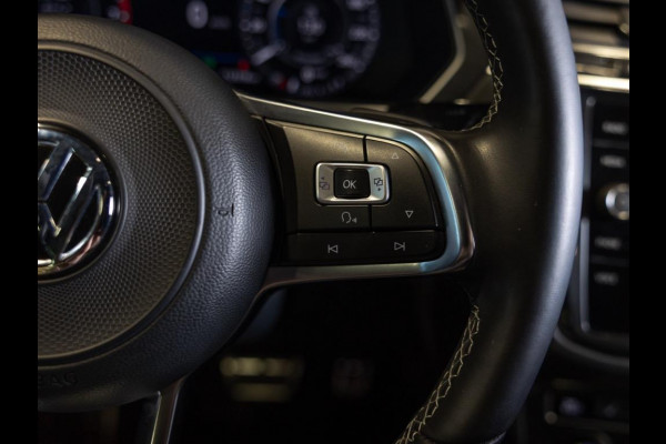 Volkswagen Tiguan 2.0 TSI 4Motion 2x R-line / 220pk / Leder / Pano / Led / Head-up / Virtual Cockpit / 360 camera
