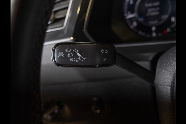 Volkswagen Tiguan 2.0 TSI 4Motion 2x R-line / 220pk / Leder / Pano / Led / Head-up / Virtual Cockpit / 360 camera