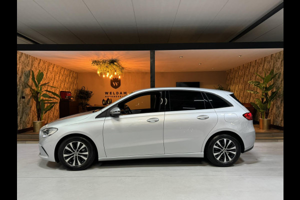 Mercedes-Benz B-Klasse 180 Business Solution NAP Garantie Carplay Camera Elek. Achterklep Led Cruise Clima Navi Rijklaar
