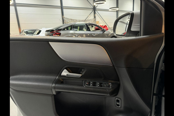 Mercedes-Benz B-Klasse 180 Business Solution NAP Garantie Carplay Camera Elek. Achterklep Led Cruise Clima Navi Rijklaar