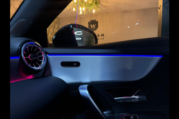 Mercedes-Benz A-Klasse 200 AMG Line Edition Garantie Pano Ambient Night Camera StoelVW Carplay Cruise Clima Navi PDC Led Rijklaar