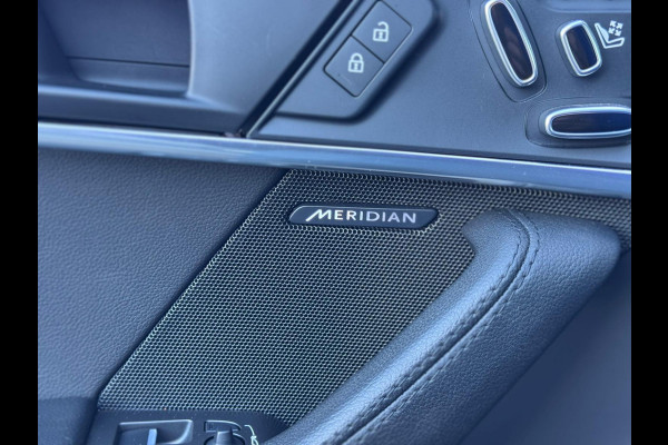 Jaguar F-Type P300 RWD R-Dynamic