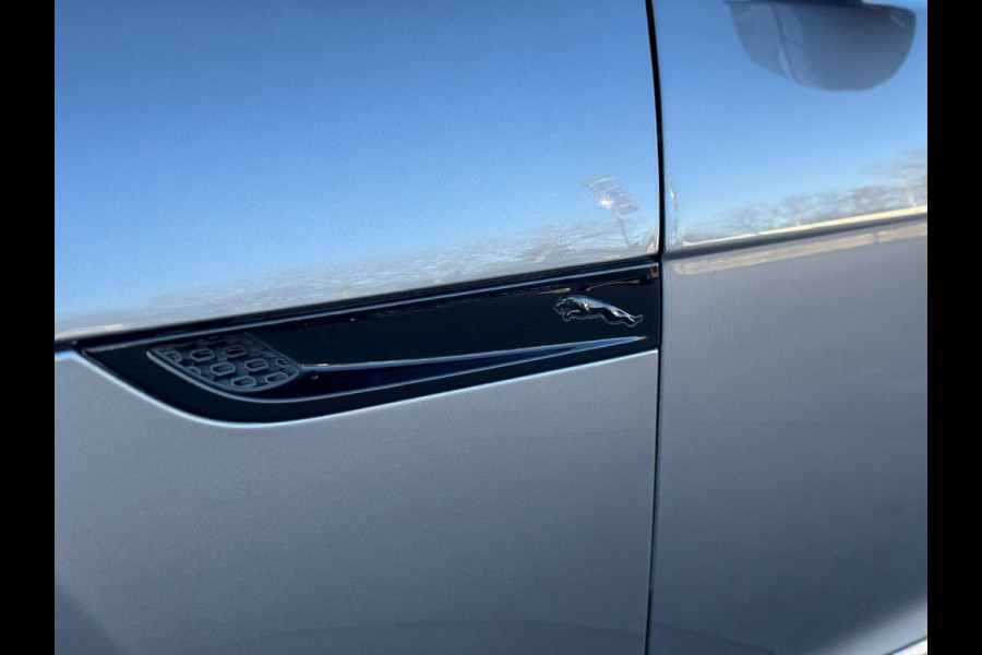 Jaguar F-Type P300 RWD R-Dynamic