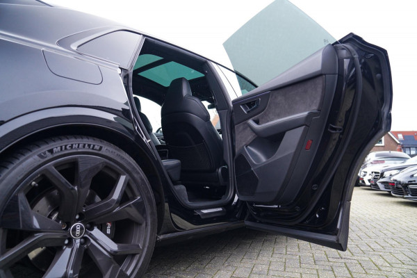 Audi RSQ8 4.0 TFSI RS Q8 Quattro | Massage | Sterrenhemel | Alcantara | Stoelkoeling/verwarming | Bang&Olufsen | Memory | 23 inch