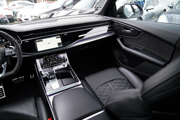 Audi RSQ8 4.0 TFSI RS Q8 Quattro | Massage | Sterrenhemel | Alcantara | Stoelkoeling/verwarming | Bang&Olufsen | Memory | 23 inch
