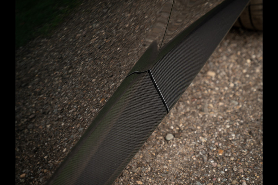 Ferrari Purosangue 6.5 V12 | Verde Zeltweg | Airbrushed shields | Carbon exterior | Lift