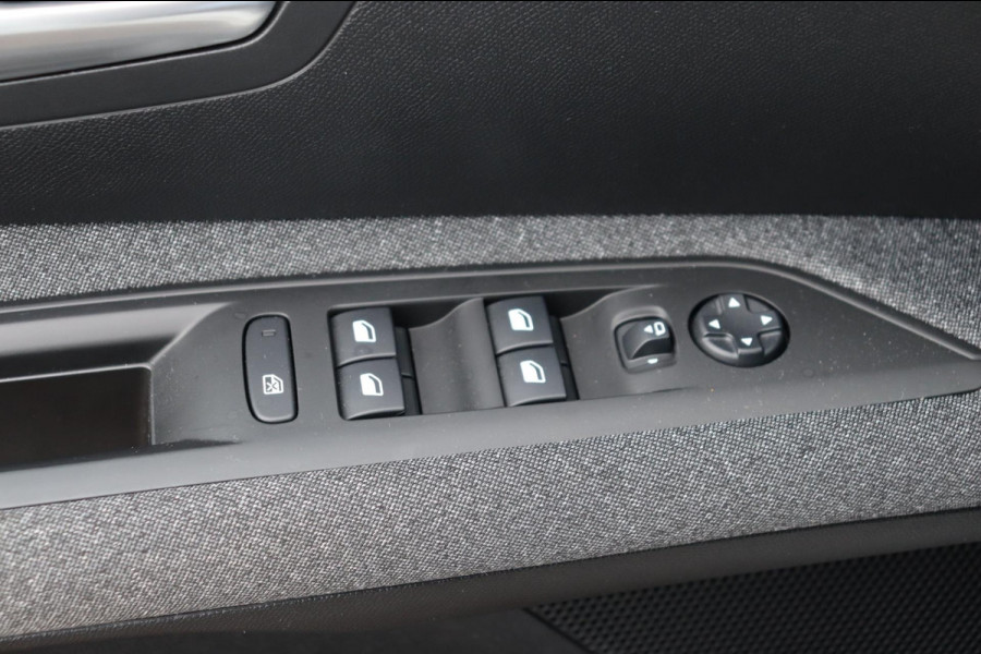 Peugeot 3008 1.2 PureTech Blue Lease Executive Avantage org.NL camera