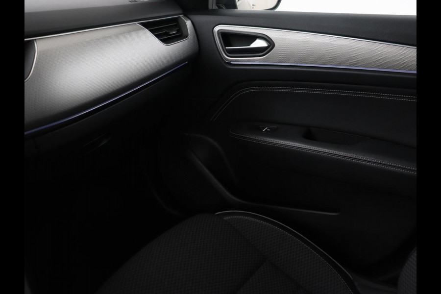 Renault Arkana 1.6 E-Tech Hybrid 145 Intens | Stoelverwarming | Adaptive cruise | Camera | Carplay | Stuurverwarming | Half leder | Navigatie | Climate control