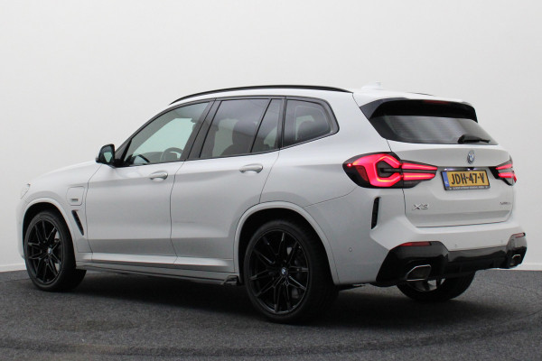BMW X3 xDrive30e High Executive M-pakket Leer, Stoelverwarming, Camera, Cruise, Apple Carplay, LED, DAB, 21''