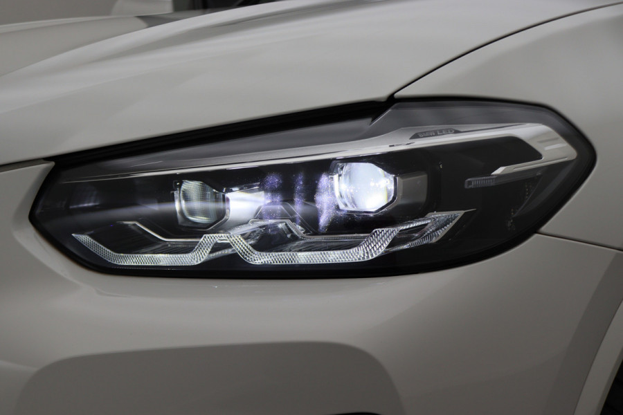 BMW X3 xDrive30e High Executive M-pakket Leer, Stoelverwarming, Camera, Cruise, Apple Carplay, LED, DAB, 21''