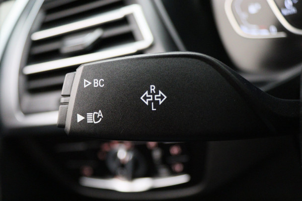 BMW X3 xDrive30e High Executive M-pakket Leer, Stoelverwarming, Camera, Cruise, Apple Carplay, LED, DAB, 21''